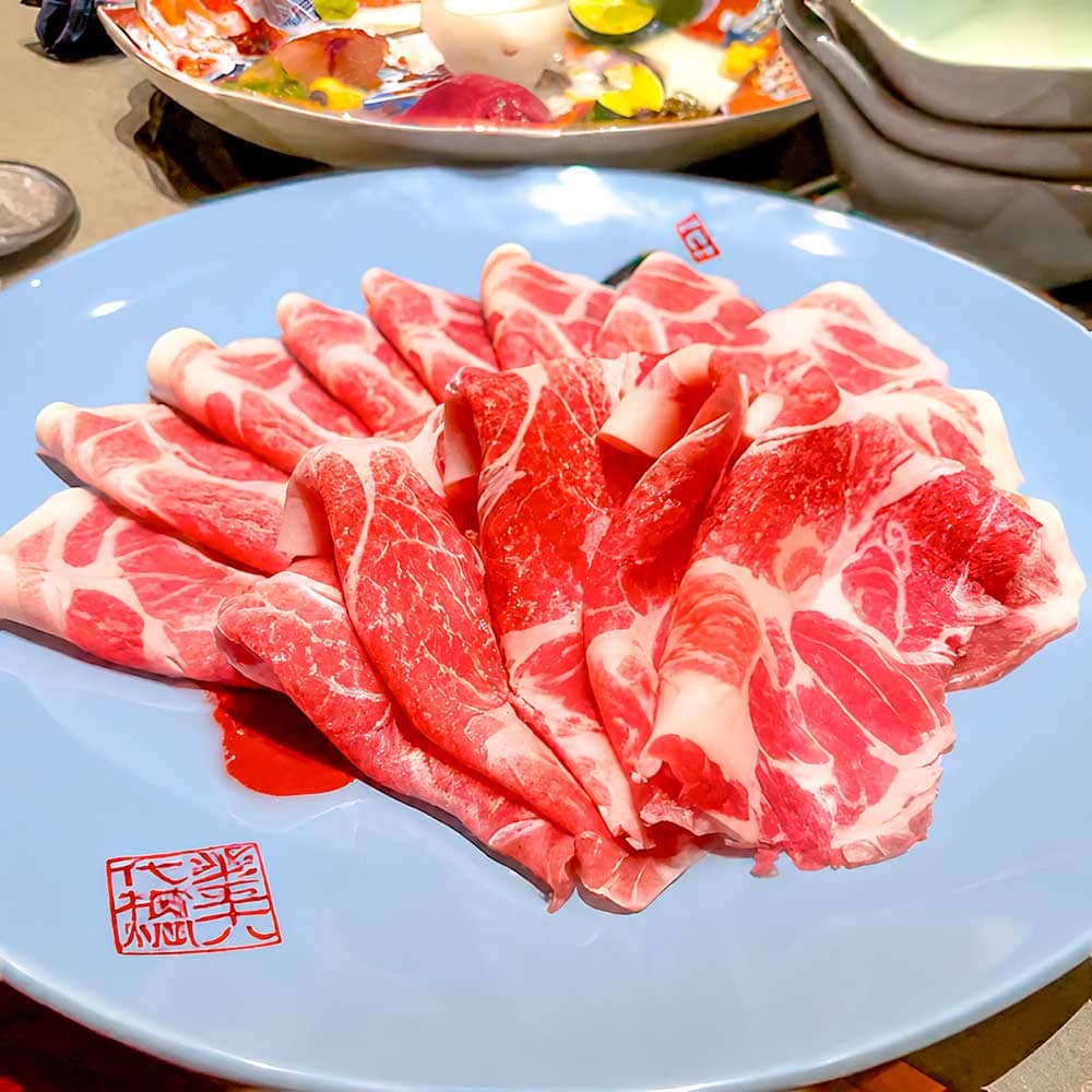 【もち豚しゃぶしゃぶコース】刺盛四種、茶碗蒸し、しゃぶしゃぶなど6品【飲み放題付き】